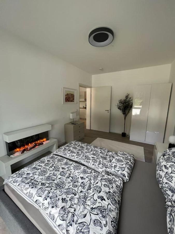 Luxurioeses Apartment,Neubau, 4 Personen, Parkplatz, Griechischer Stil Bochum Exteriör bild