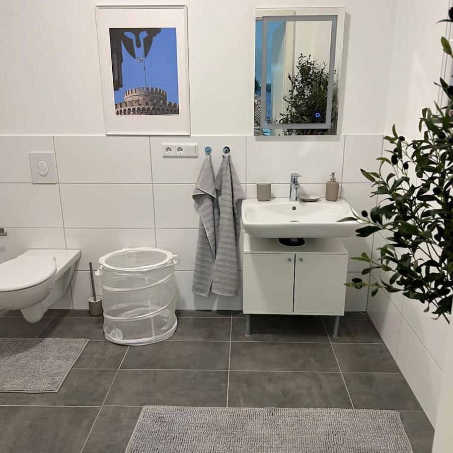 Luxurioeses Apartment,Neubau, 4 Personen, Parkplatz, Griechischer Stil Bochum Exteriör bild