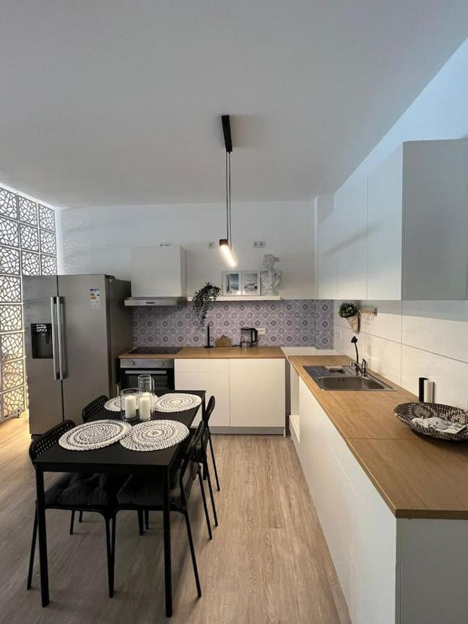 Luxurioeses Apartment,Neubau, 4 Personen, Parkplatz, Griechischer Stil Bochum Exteriör bild